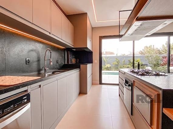 Casa de Condomínio à venda com 4 quartos, 202m² - Foto 31