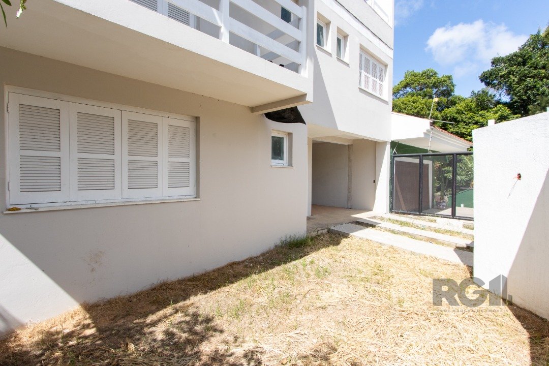 Casa à venda com 4 quartos, 439m² - Foto 2