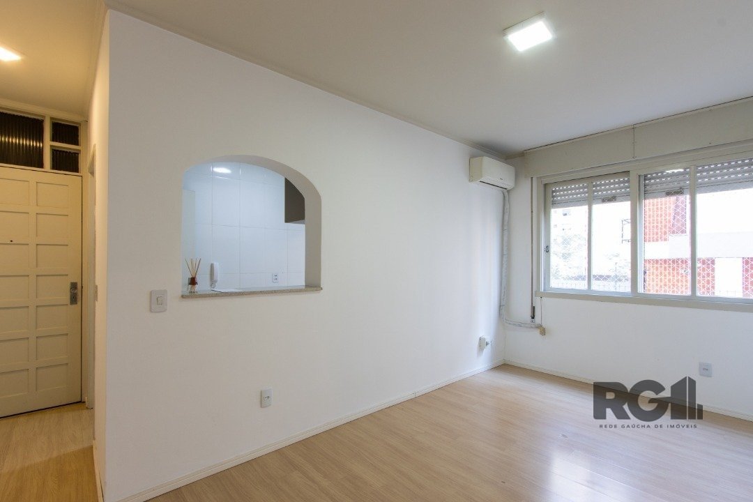 Apartamento para alugar com 2 quartos, 65m² - Foto 11