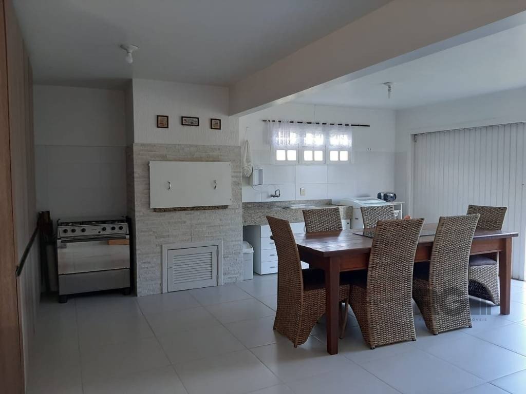 Casa à venda com 5 quartos, 197m² - Foto 16