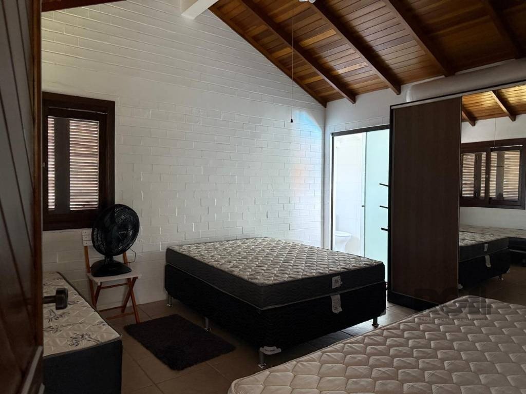 Casa à venda com 4 quartos, 14m² - Foto 7