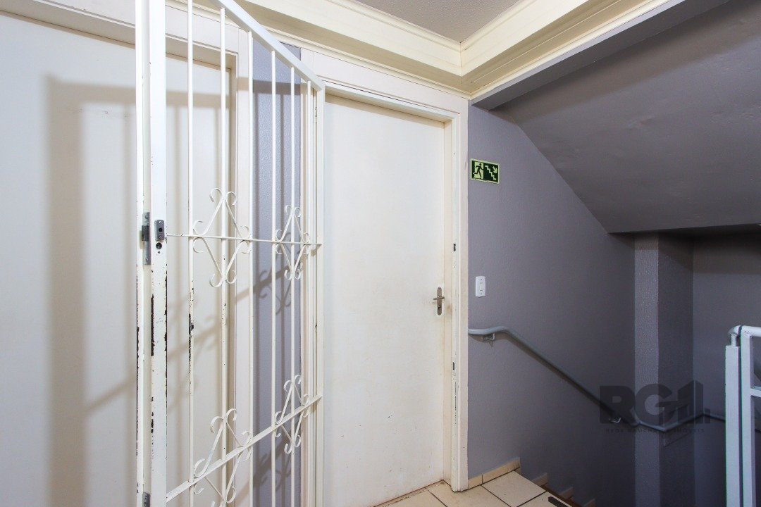 Apartamento à venda com 2 quartos, 45m² - Foto 15