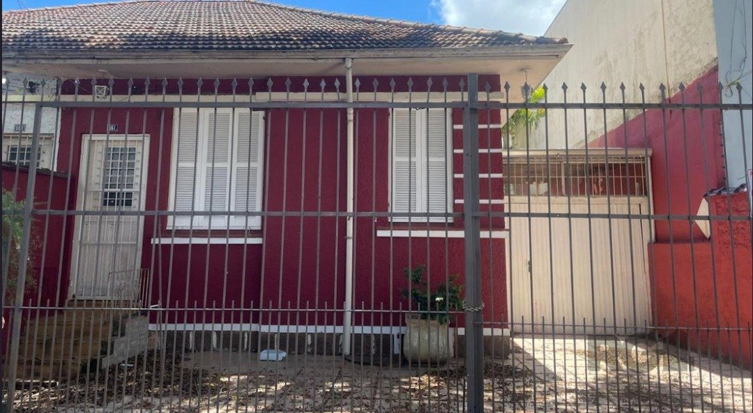 Casa à venda com 2 quartos, 199m² - Foto 1