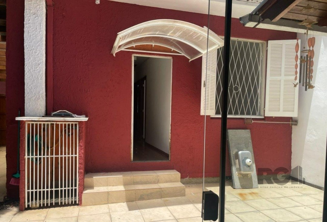 Casa à venda com 2 quartos, 199m² - Foto 2