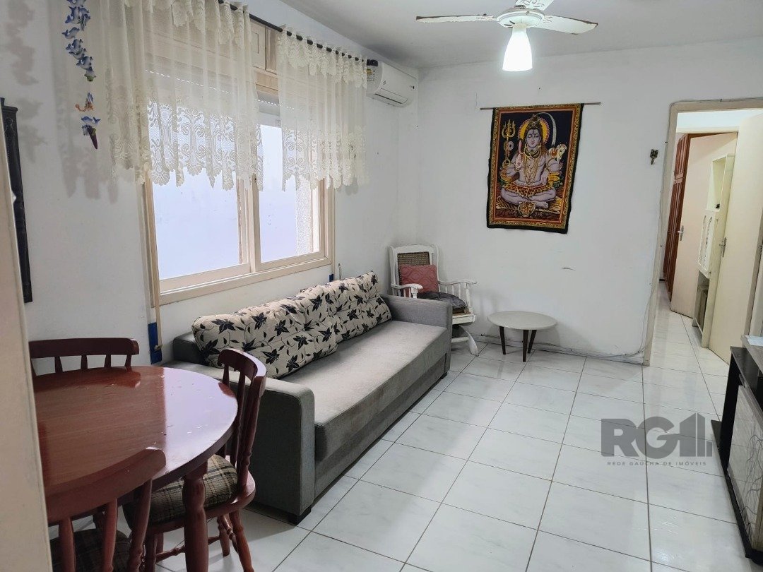 Apartamento à venda com 1 quarto, 44m² - Foto 2