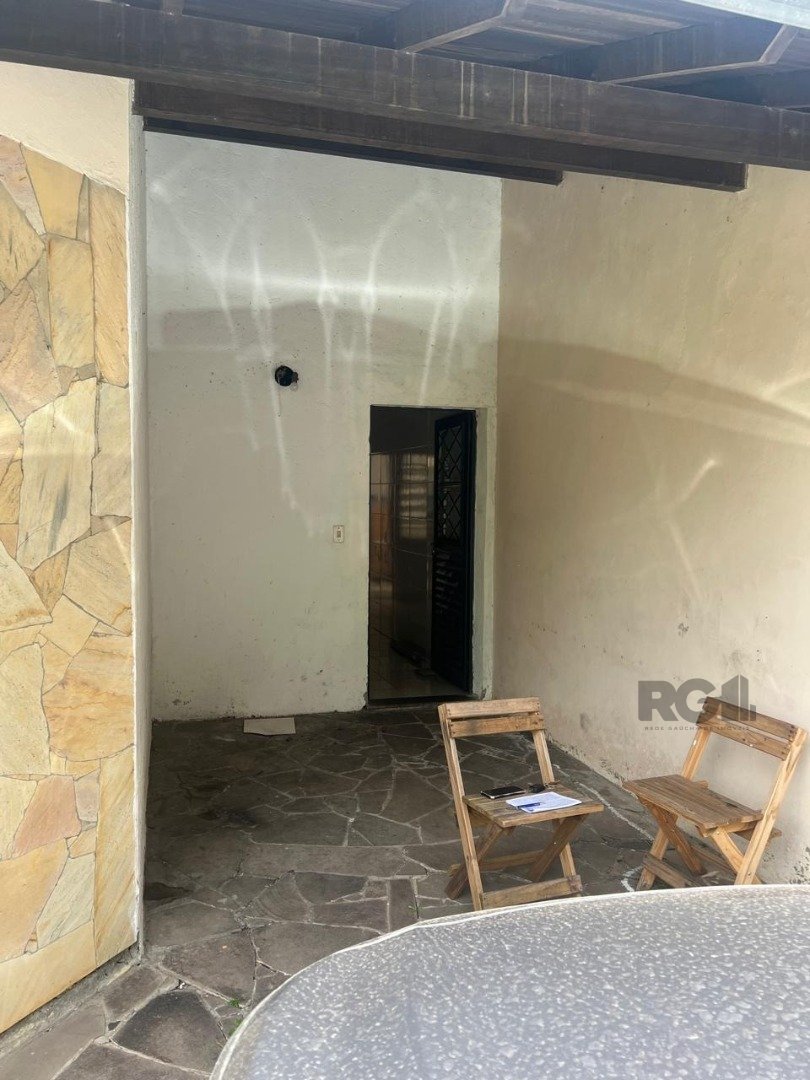 Casa de Condomínio para alugar com 3 quartos, 150m² - Foto 2