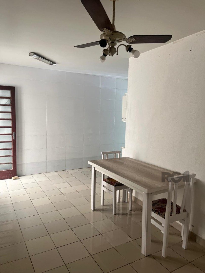 Casa de Condomínio para alugar com 3 quartos, 150m² - Foto 8