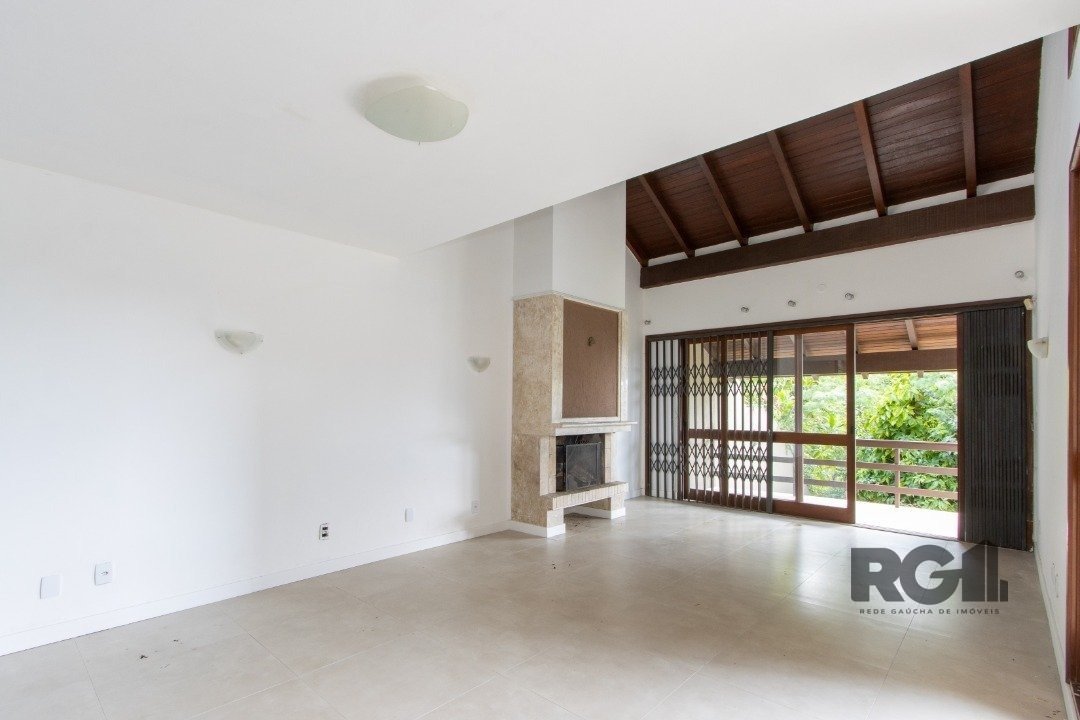 Casa para alugar com 3 quartos, 497m² - Foto 1