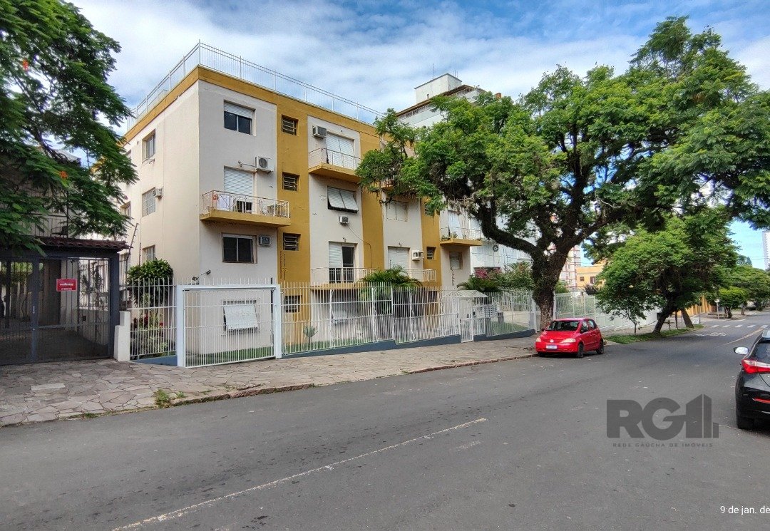 Apartamento à venda com 2 quartos, 81m² - Foto 1