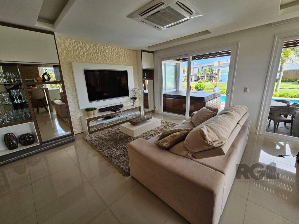 Casa de Condomínio à venda com 4 quartos, 326m² - Foto 3