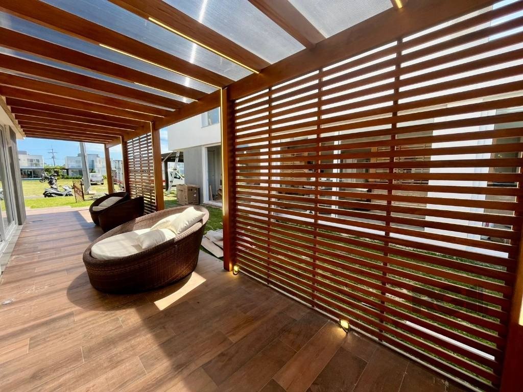 Casa de Condomínio à venda com 4 quartos, 153m² - Foto 2