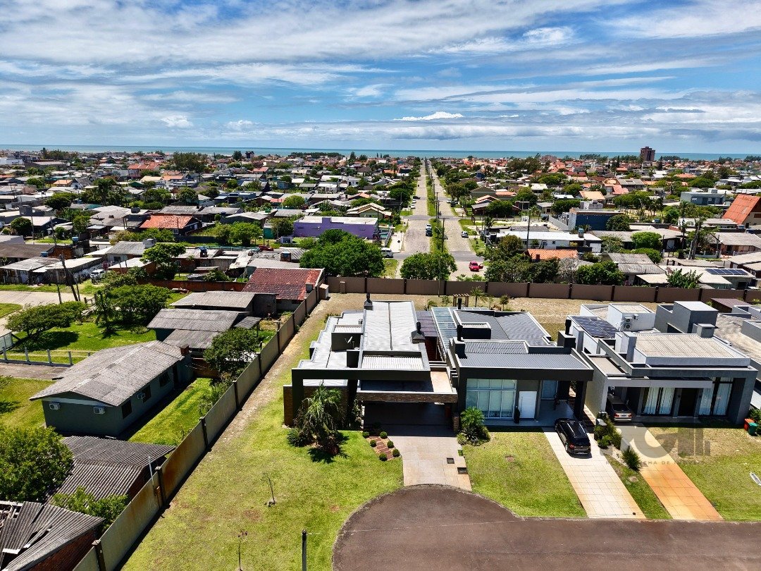 Casa de Condomínio à venda com 4 quartos, 219m² - Foto 29