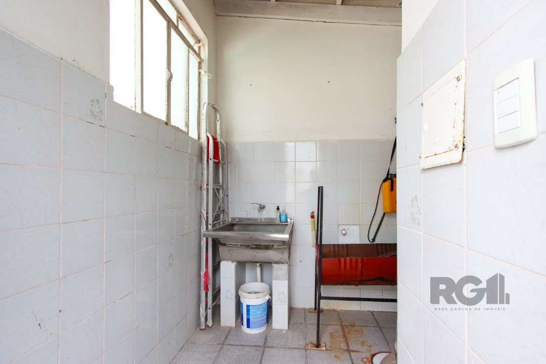 Casa para alugar com 5 quartos, 290m² - Foto 38