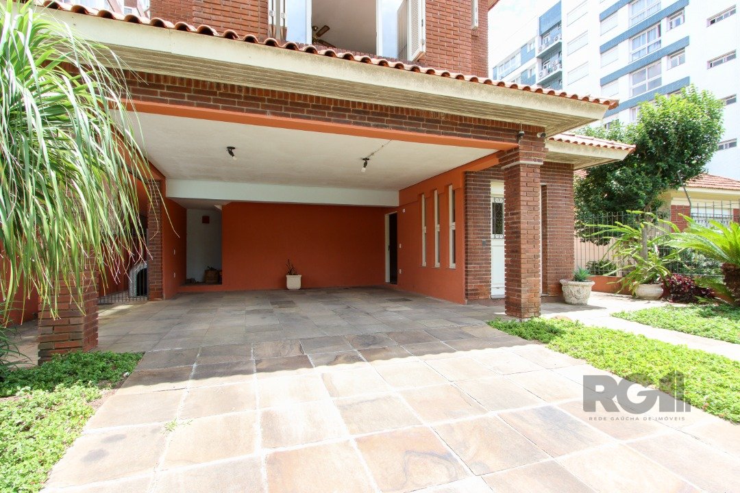 Casa para alugar com 5 quartos, 412m² - Foto 3