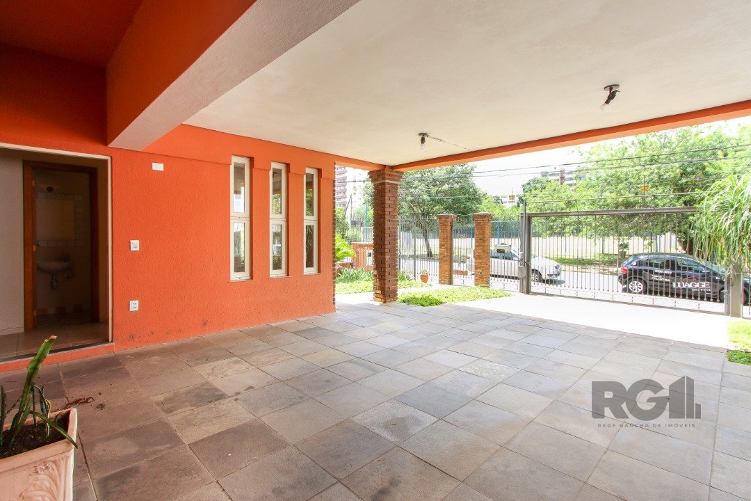 Casa para alugar com 5 quartos, 412m² - Foto 4