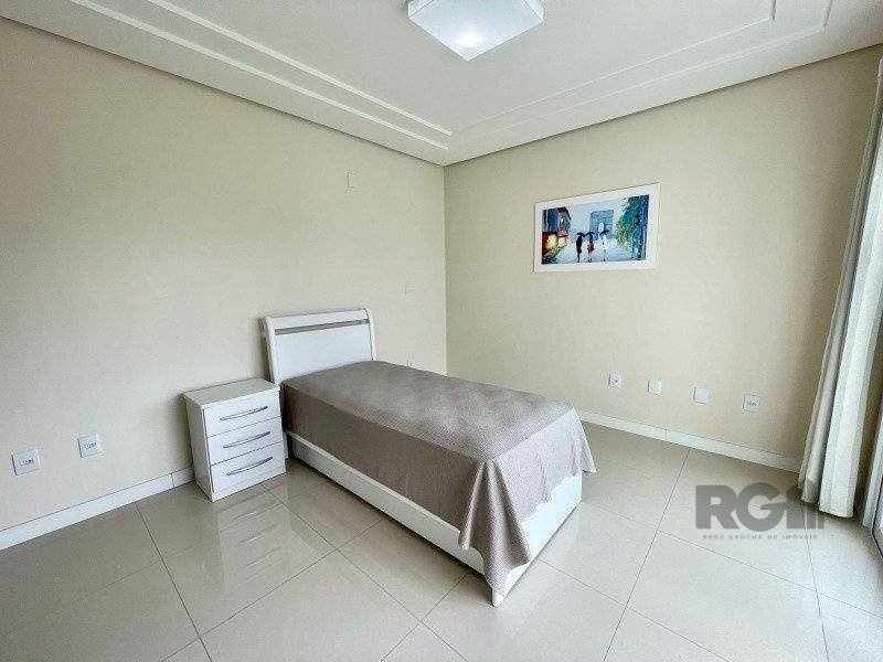 Casa de Condomínio à venda com 4 quartos, 246m² - Foto 8