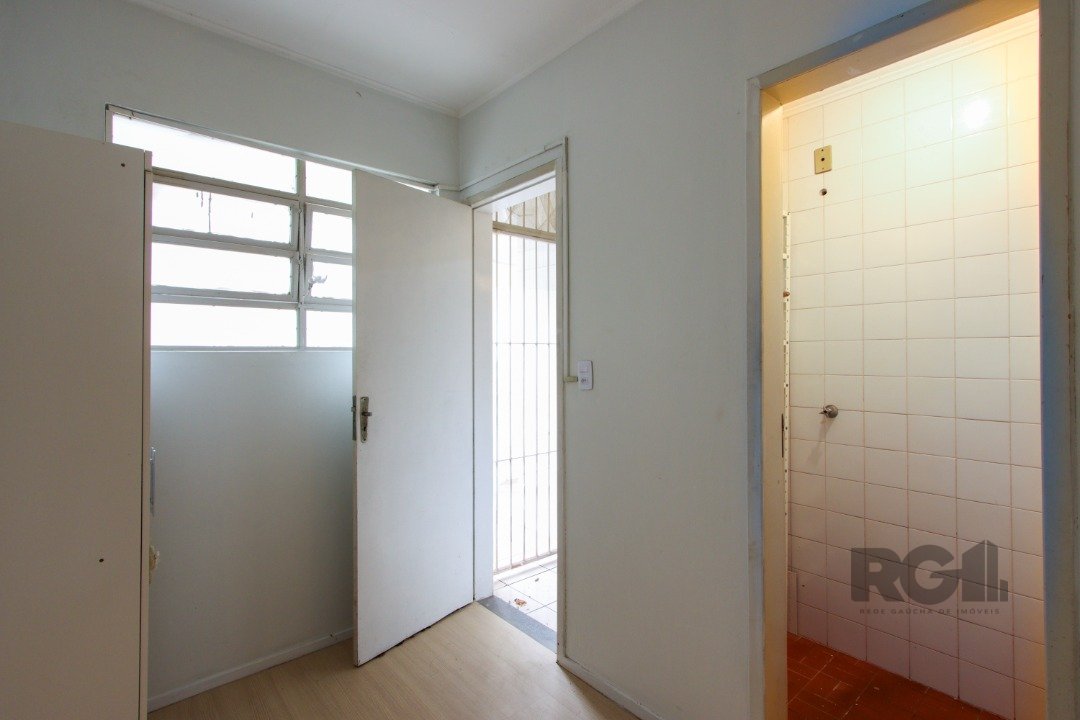 Apartamento para alugar com 2 quartos, 76m² - Foto 13