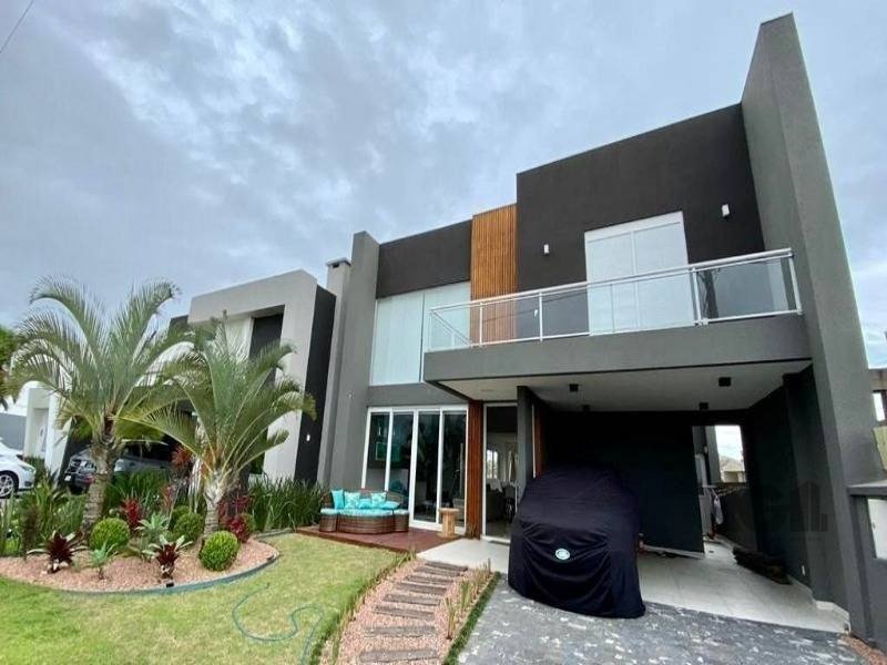 Casa de Condomínio à venda com 4 quartos, 324m² - Foto 1