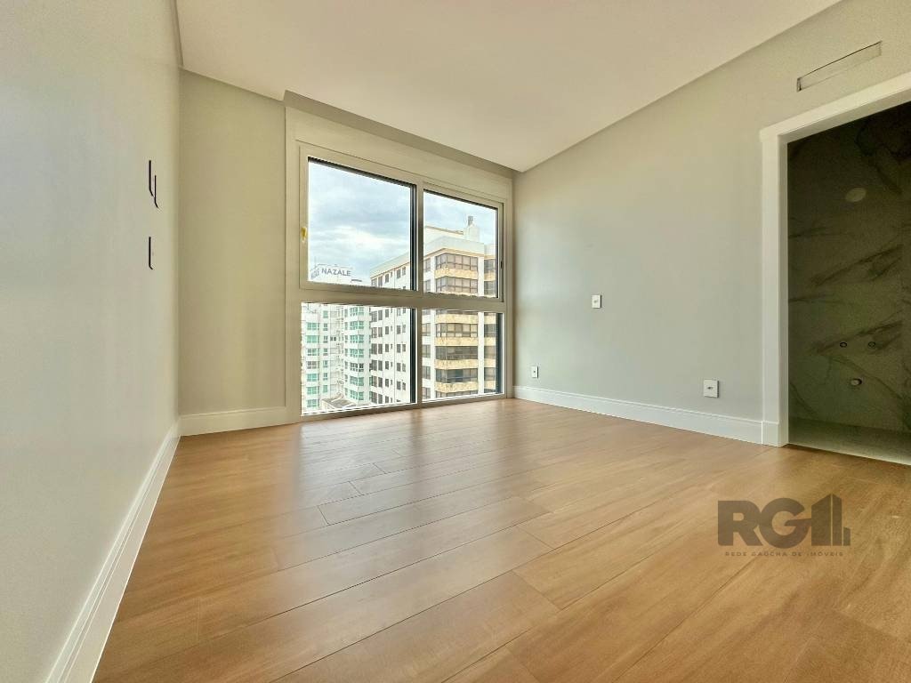 Apartamento à venda com 3 quartos, 222m² - Foto 14