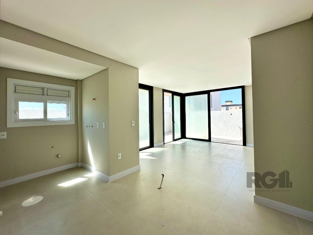 Apartamento à venda com 3 quartos, 111m² - Foto 3