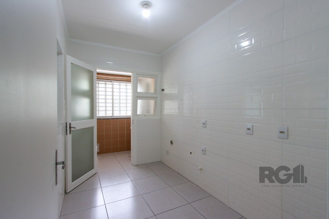 Apartamento para alugar com 2 quartos, 75m² - Foto 3