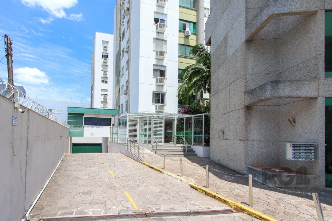 Apartamento para alugar com 2 quartos, 75m² - Foto 39