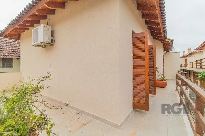 Casa de Condomínio à venda com 3 quartos, 216m² - Foto 18