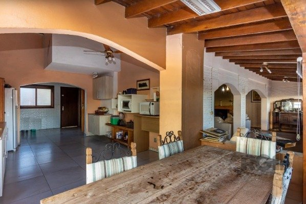 Casa à venda com 4 quartos, 221m² - Foto 11