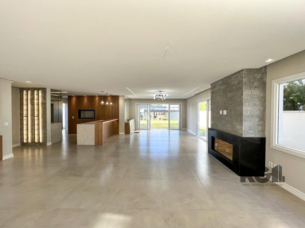 Casa de Condomínio para alugar com 3 quartos, 299m² - Foto 3