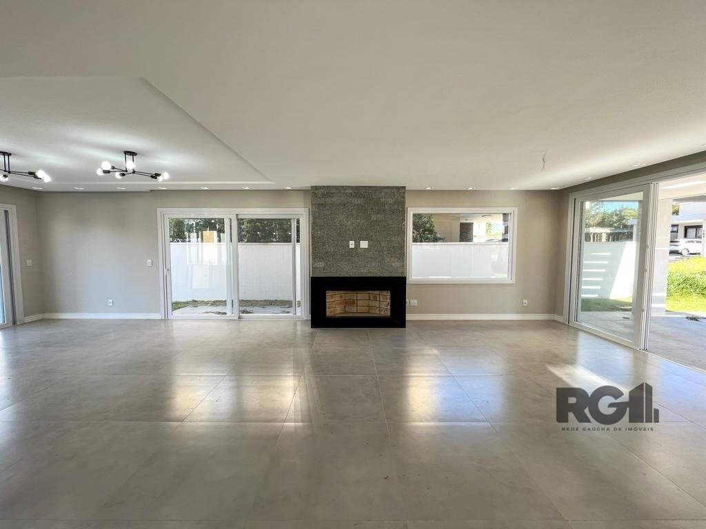 Casa de Condomínio para alugar com 3 quartos, 299m² - Foto 4