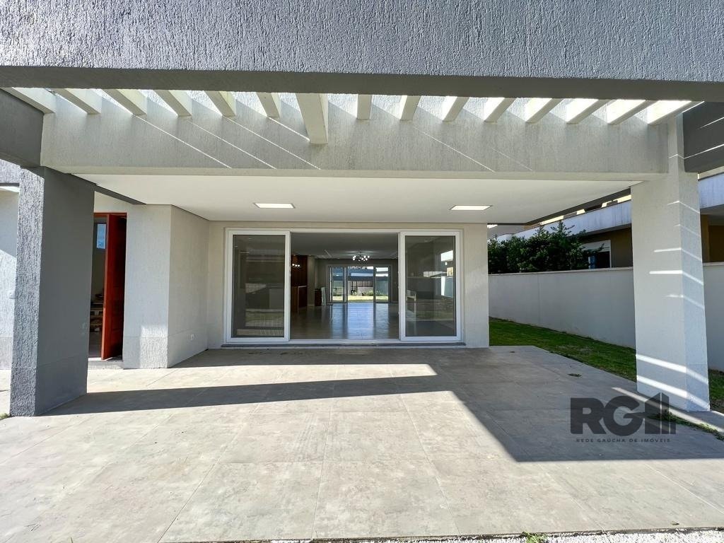 Casa de Condomínio para alugar com 3 quartos, 299m² - Foto 2