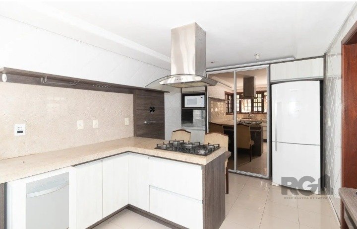 Casa para alugar com 5 quartos, 304m² - Foto 15