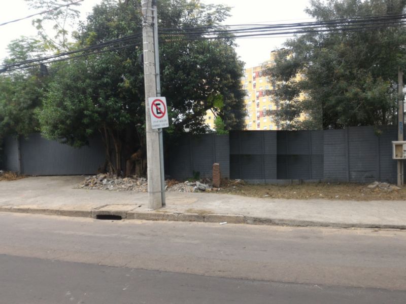 Terreno com 2.452m² no bairro Tristeza em Porto Alegre para Comprar