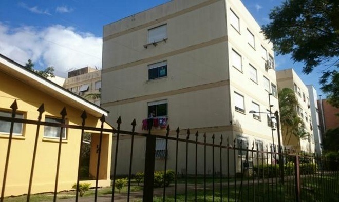 Apartamento com 63m², 2 dormitórios, 1 vaga no bairro Santo Antônio em Porto Alegre para Comprar