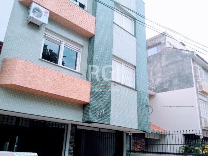 Apartamento com 89m², 2 dormitórios, 1 suíte, 1 vaga no bairro Higienópolis em Porto Alegre para Comprar