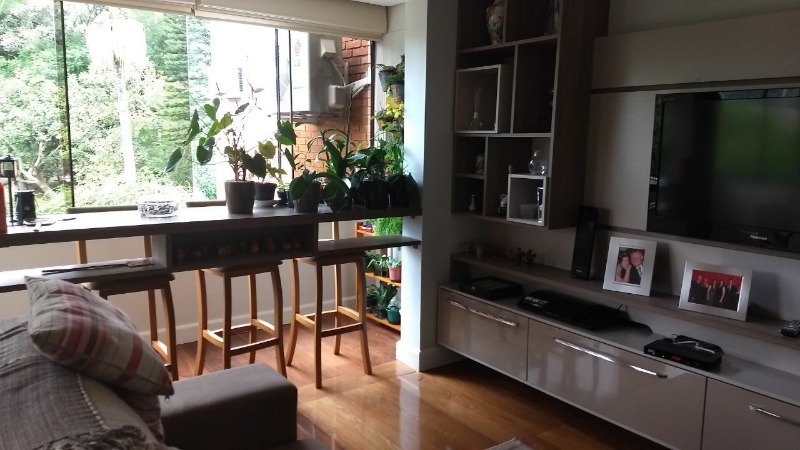 Apartamento com 203m², 3 dormitórios, 1 suíte, 3 vagas no bairro Ipanema em Porto Alegre para Comprar