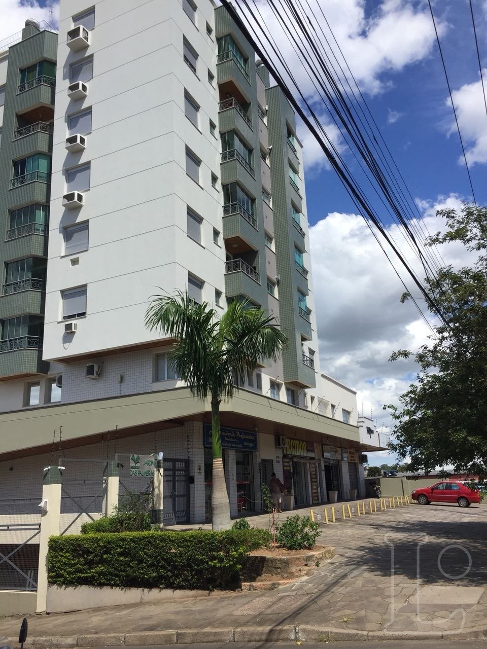 Apartamento com 61m², 2 dormitórios, 1 vaga no bairro Cavalhada em Porto Alegre para Comprar