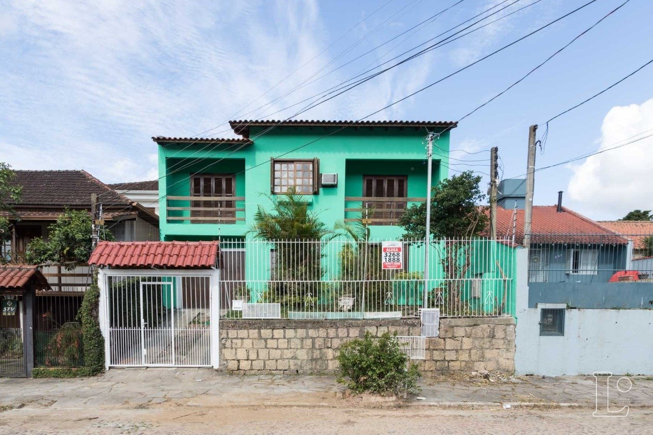 Casa para alugar com 4 quartos, 262m² - Foto 1