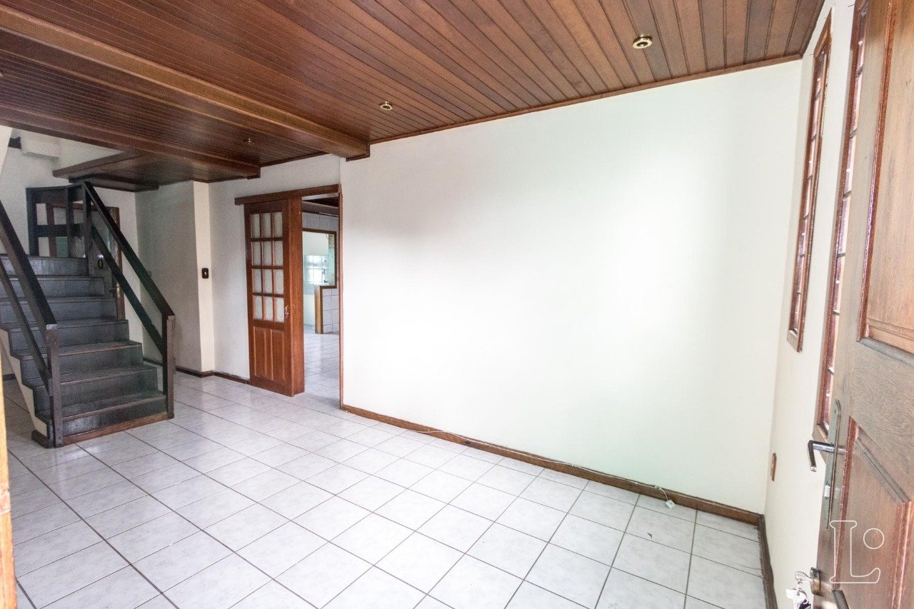Casa para alugar com 4 quartos, 262m² - Foto 3