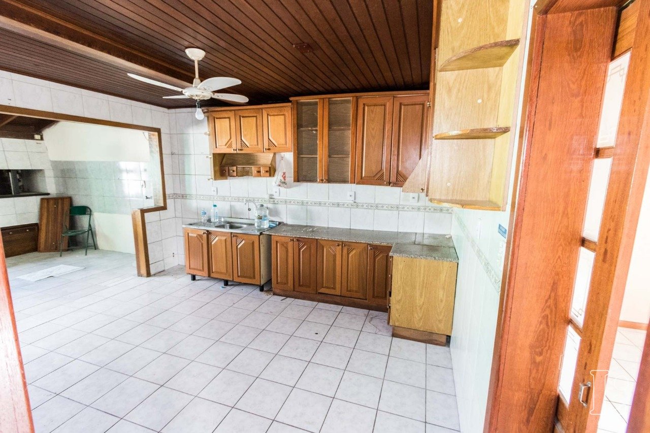 Casa para alugar com 4 quartos, 262m² - Foto 6
