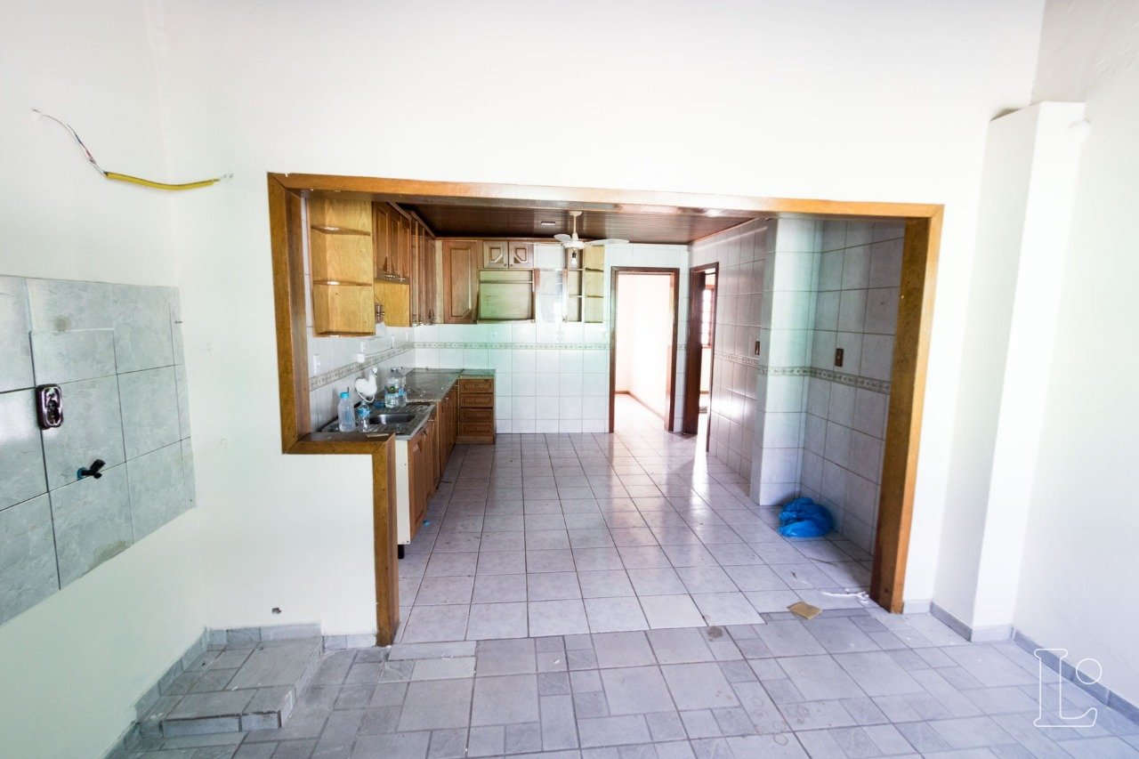 Casa para alugar com 4 quartos, 262m² - Foto 8