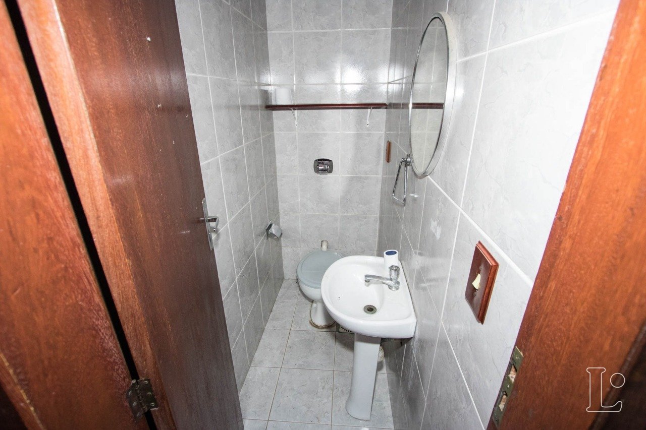 Casa para alugar com 4 quartos, 262m² - Foto 24