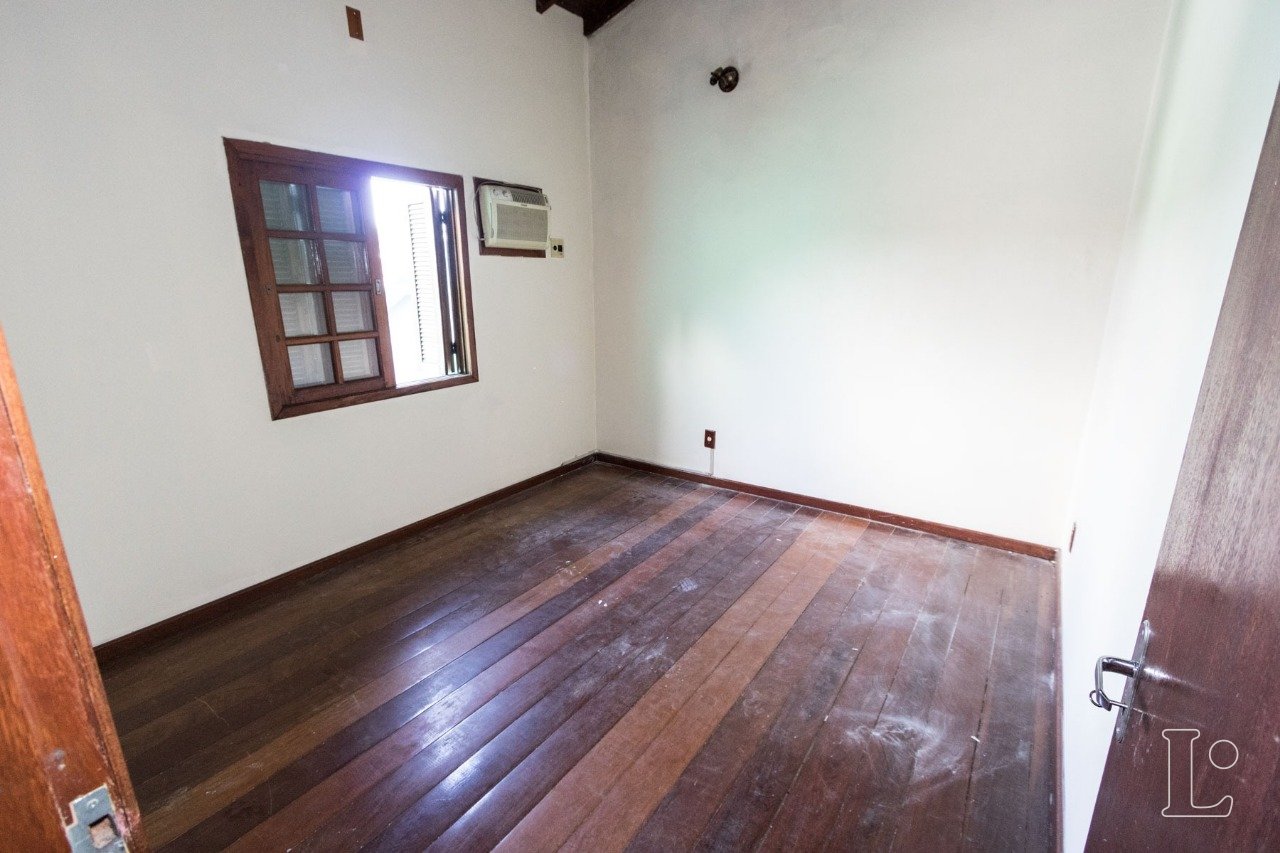 Casa para alugar com 4 quartos, 262m² - Foto 25