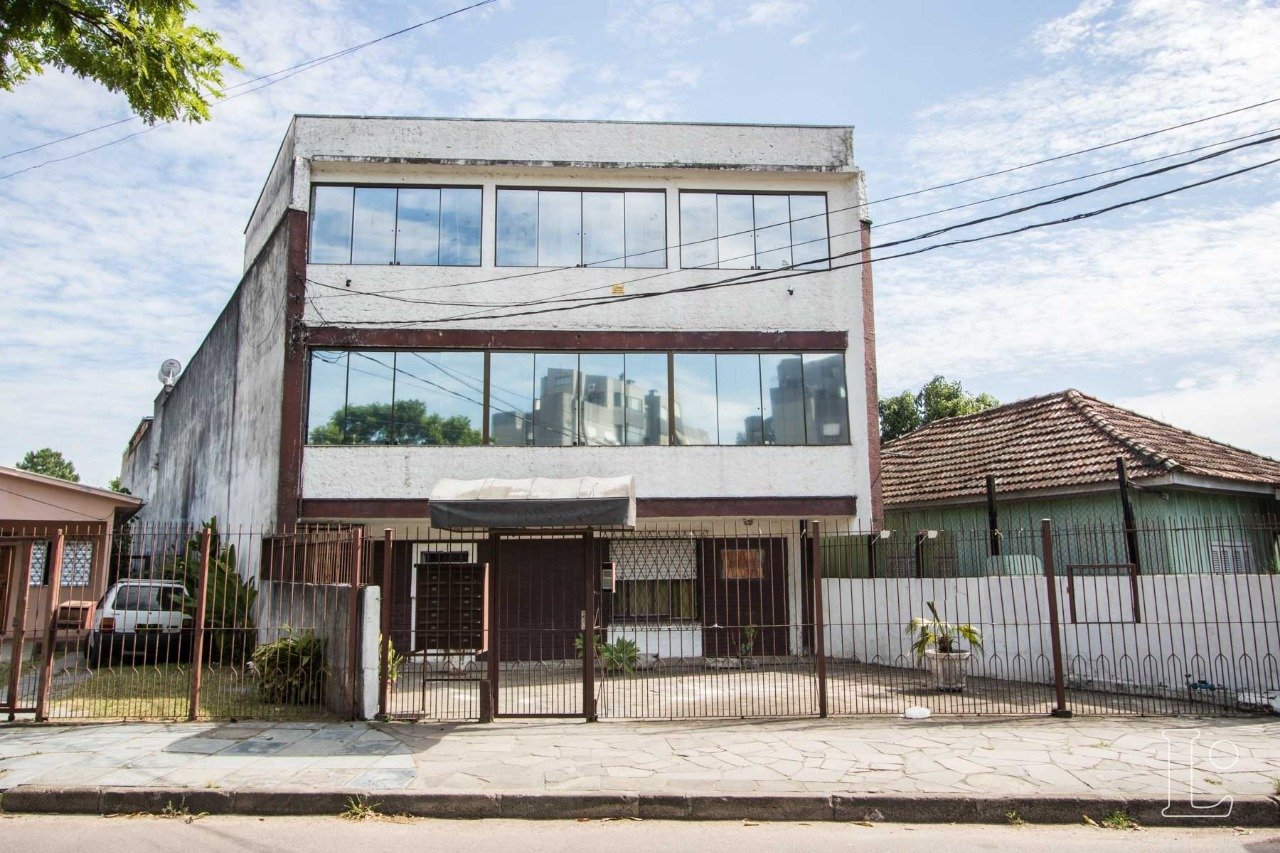 Apartamento com 76m², 3 dormitórios no bairro Camaquã em Porto Alegre para Comprar
