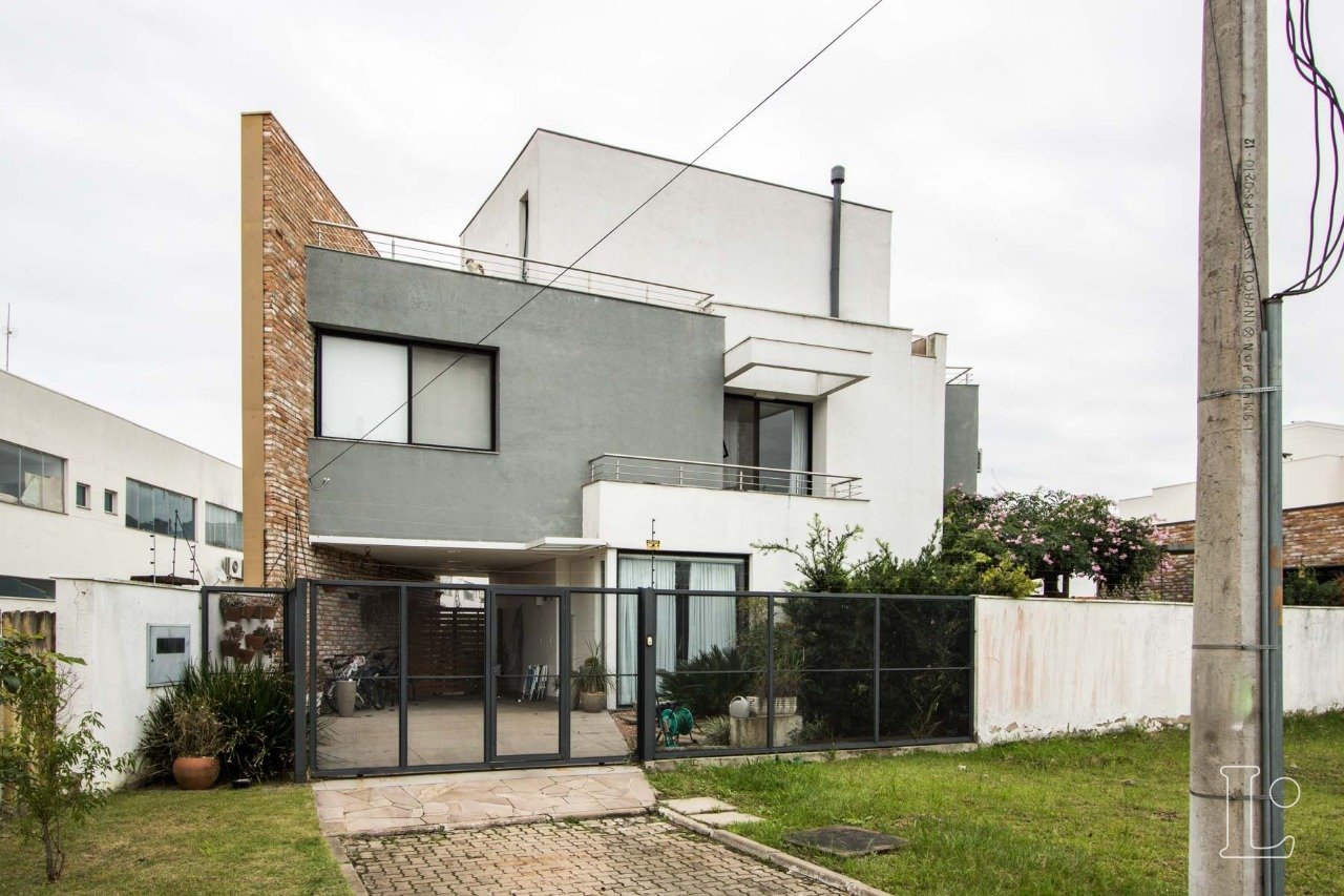 Casa Condominio com 240m², 3 dormitórios, 3 suítes, 2 vagas no bairro Lagos De Nova Ipanema em Porto Alegre para Comprar