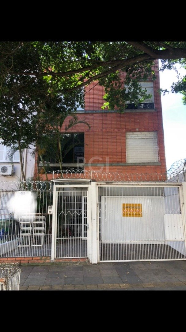 Cobertura com 86m², 2 dormitórios, 1 vaga no bairro Santana em Porto Alegre para Comprar