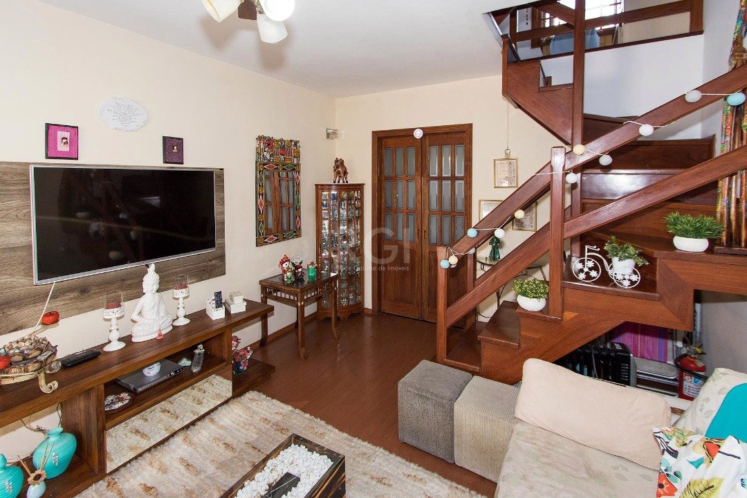 Casa Condominio com 95m², 3 dormitórios, 1 vaga no bairro Tristeza em Porto Alegre para Comprar