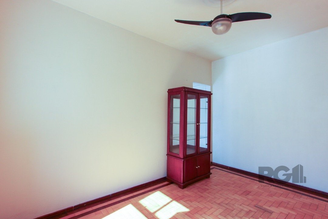 Apartamento à venda com 2 quartos, 68m² - Foto 2