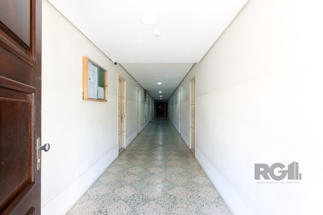 Apartamento à venda com 2 quartos, 68m² - Foto 25