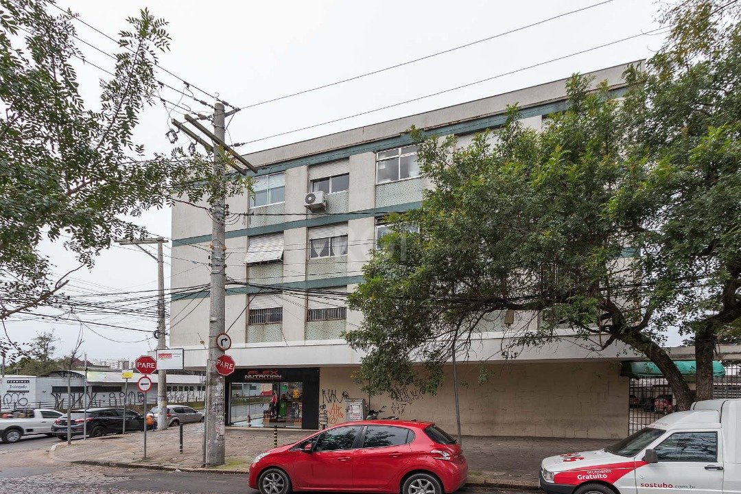 Apartamento com 68m², 2 dormitórios, 1 vaga no bairro Cristo Redentor em Porto Alegre para Comprar